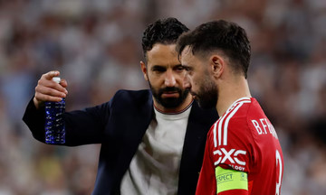 Bên trong mùa giải tệ hại của Man Utd