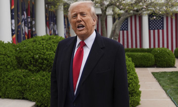 Chuyện gì xảy ra sau khi tòa án chặn thuế của ông Trump?