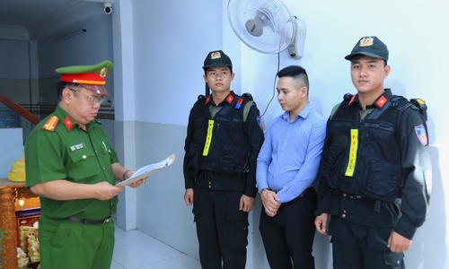 Xưởng sản xuất phân bón giả bị phát hiện