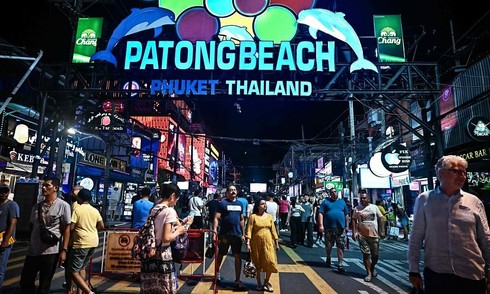Người Thái Lan bức xúc vì du khách đi vệ sinh bừa bãi