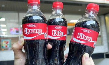 Coca-Cola đưa trào lưu 'in tên người dùng lên nhãn chai' trở lại