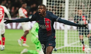 Khi Dembele rũ bùn đứng lên ở PSG