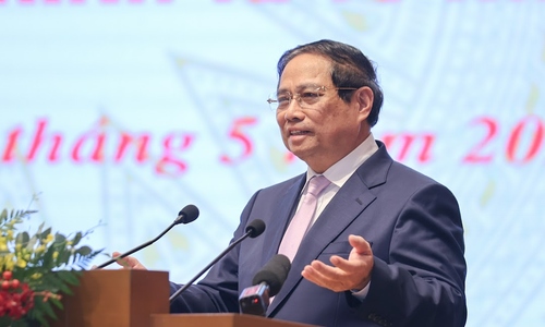 Thủ tướng: 'Không cần đòi hỏi kinh nghiệm nếu nhà đầu tư có tiềm lực tài chính'