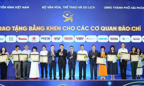 Báo chí là 'kiến trúc sư' cho văn hóa