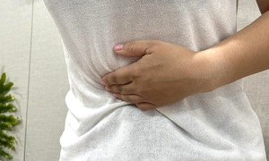 5 bệnh lý gây đau bụng sau ăn
