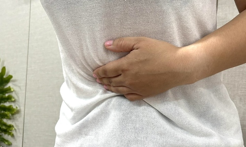 5 bệnh lý gây đau bụng sau ăn