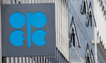 OPEC+ tiếp tục đẩy nhanh chiến lược tăng bơm dầu