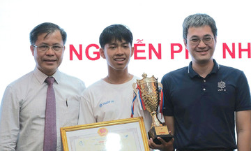 Nam sinh Đà Nẵng vô địch Olympic AI toàn quốc