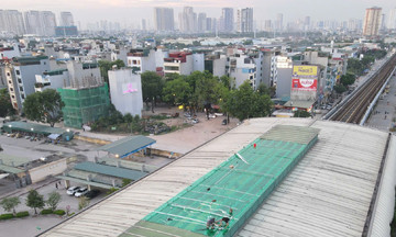 'Vá' lổ thủng ga tàu điện Cát Linh - Hà Đông