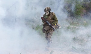 Ukraine tung nhiều ưu đãi để thu hút giới trẻ nhập ngũ