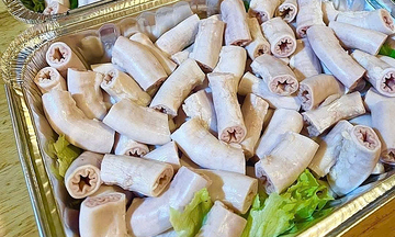 Quán lòng xe điếu ở TP HCM bị 'tuýt còi'