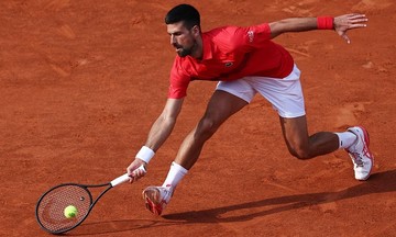 Djokovic tiếp bước Federer và Nadal