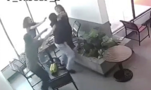 Người đánh gục bạn gái trong quán cà phê lĩnh án