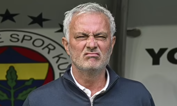 Mùa giải nhiều sóng gió của Mourinho tại Fenerbahce