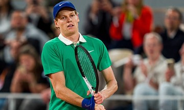 Sinner thắng liền 12 set ở Roland Garros
