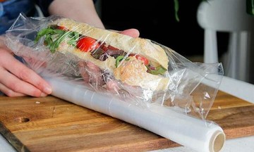 Màng bọc thực phẩm có thực sự an toàn?