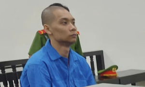 Sàm sỡ nhiều phụ nữ hàng xóm, đâm bị thương người can ngăn