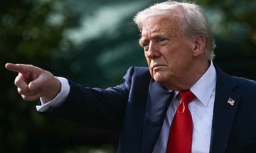 Ông Trump tiếp tục giục Fed giảm lãi suất