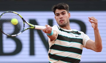 Alcaraz chơi trận hoàn hảo ở tứ kết Roland Garros