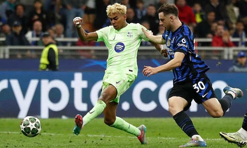 Barca có thể bị trừ điểm ở Champions League