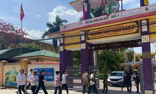 Giám thị bị đình chỉ vì phụ huynh tố 'xem thường thí sinh'
