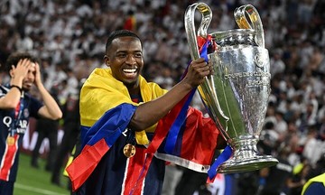 Willian Pacho - hòn đá cô đơn của PSG