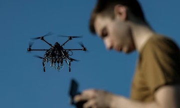 Anh cam kết cấp 100.000 drone cho Ukraine