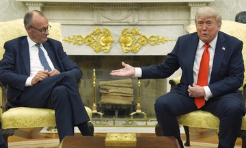 Ông Trump nói đùa về việc Đức tái vũ trang