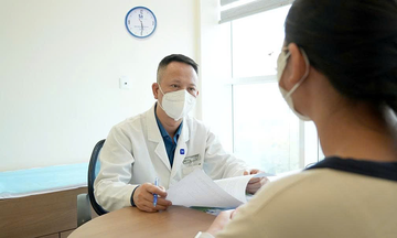 Bé gái 15 tuổi mắc bệnh lao phổi