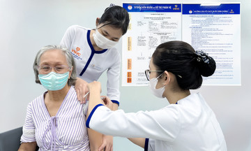 Tiêm vaccine sởi, cúm trước chuyến xuất ngoại