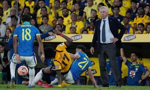 Ancelotti ra mắt tuyển Brazil bằng trận hòa