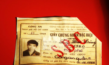 Những cống hiến, hy sinh đằng sau các kỷ vật của Công an Nhân dân'