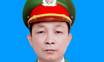 Cựu trưởng công an huyện nhận hối lộ để 'giúp đỡ cát tặc'
