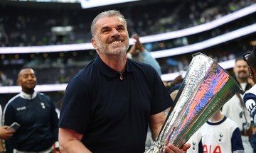 Tottenham sa thải HLV Postecoglou