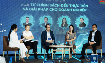 Doanh nghiệp gặp khó khi muốn dùng nước mưa tưới cây