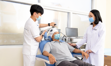 Ai có thể chữa mất ngủ bằng kích thích từ trường xuyên sọ?
