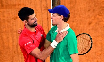 Djokovic thua Sinner ở bán kết Roland Garros