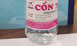Hôn mê, tổn thương não do dùng phải cồn sát trùng giả