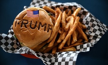 Bên trong nhà hàng Trump Burger ở Texas