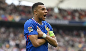 Kylian Mbappe giúp Pháp thắng Đức 2-0