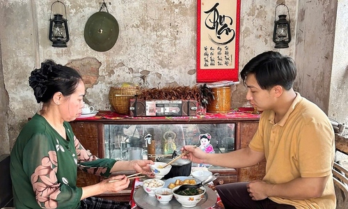 9X tái hiện bữa cơm quê thu hút người xem