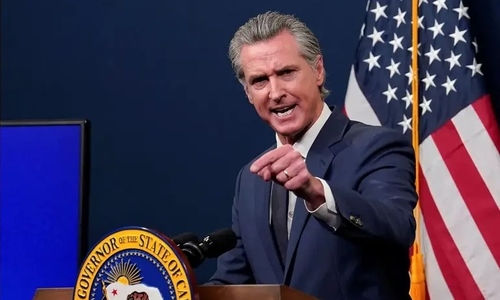 Thống đốc California thách thức 'trùm biên giới' Homan