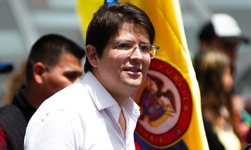 Ứng viên tổng thống Colombia vẫn nguy kịch sau vụ ám sát