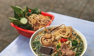 Có nên ăn bún thay cơm hàng ngày?