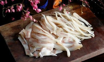 Bí quyết luộc tai heo giòn bằng nước đá