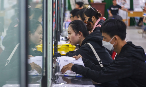 Trợ cấp thất nghiệp cần ưu tiên nhóm yếu thế, thu nhập thấp