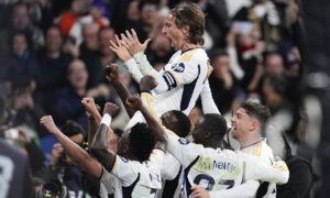 Modric trì hoãn kiểm tra y tế ở Milan