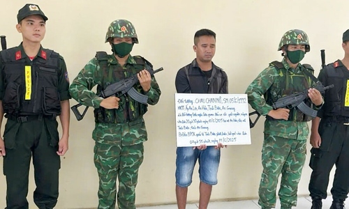 Đâm chết người rồi tìm đường trốn qua Campuchia