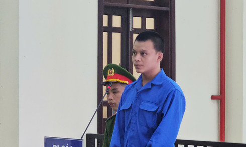 'Yêu râu xanh' lừa nữ sinh đưa về nhà, cướp tài sản