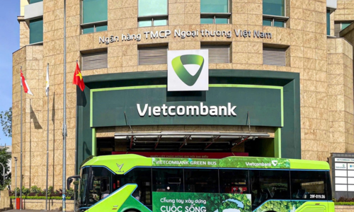 Vietcombank vận hành tuyến xe bus điện nội bộ đầu tiên tại Hà Nội